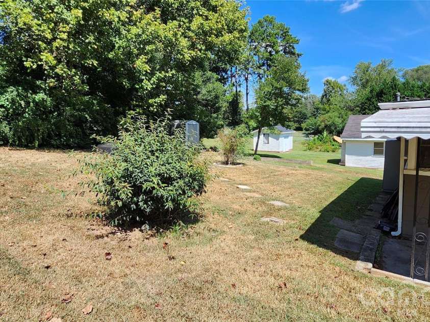 217 10th Street, Cramerton, NC 28032.  MLS# CAR4422300, YatesRealty ID 49702. 