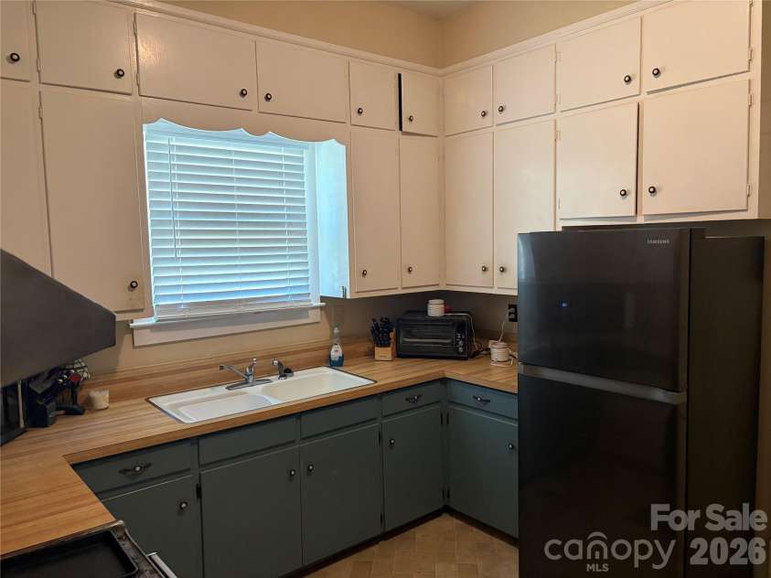 411 Morven Road, Wadesboro, NC 28170.  MLS# CAR4422702, YatesRealty ID 49703. 