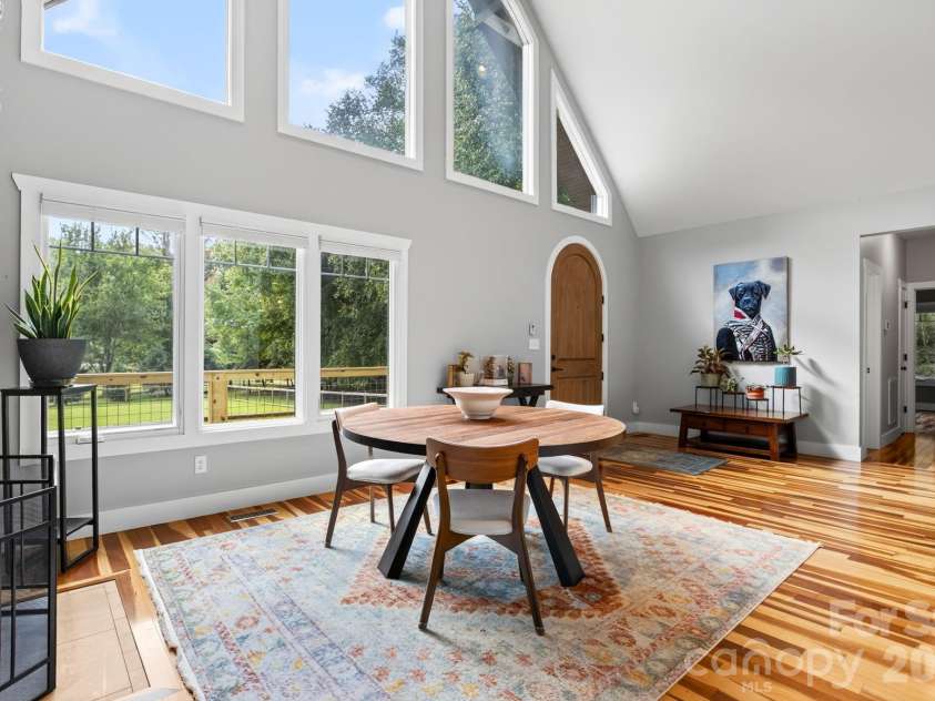 73 Hudson Hollow, Horse Shoe, NC 28742.  MLS# CAR4418438, YatesRealty ID 49706. Dining Area