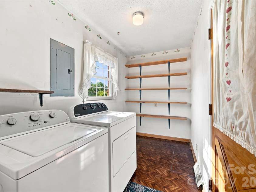 1270 Old Stone House Road, Salisbury, NC 28146.  MLS# CAR4423191, YatesRealty ID 49707. Laundry Room/Pantry