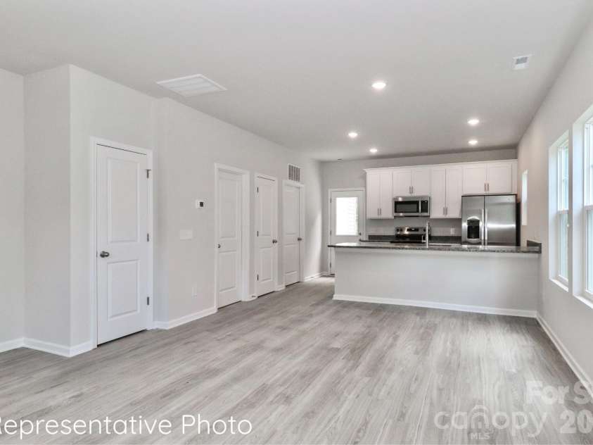 794 Hillard Street, Statesville, NC 28625.  MLS# CAR4423131, YatesRealty ID 49708. 