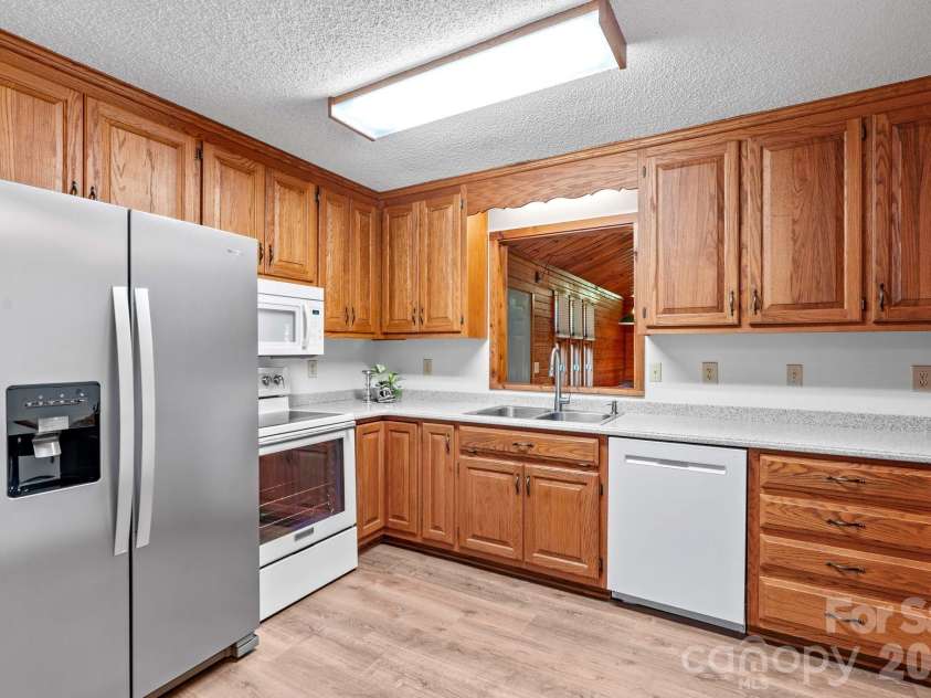 513 Snider Street, Salisbury, NC 28144.  MLS# CAR4421649, YatesRealty ID 49709. 