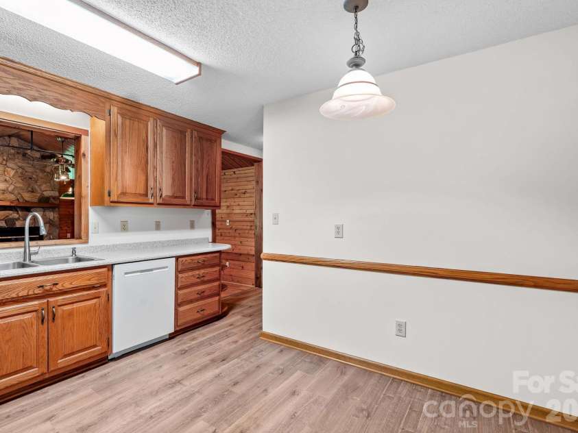 513 Snider Street, Salisbury, NC 28144.  MLS# CAR4421649, YatesRealty ID 49709. 