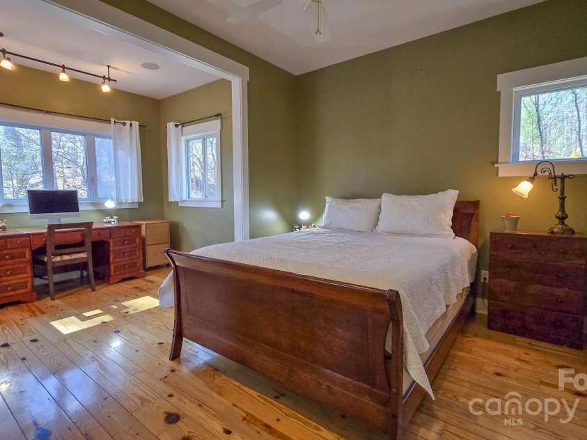 20 Spicebush Lane, Weaverville, NC 28787.  MLS# CAR4228487, YatesRealty ID 4971. 