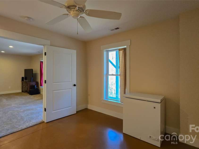 20 Spicebush Lane, Weaverville, NC 28787.  MLS# CAR4228487, YatesRealty ID 4971. 