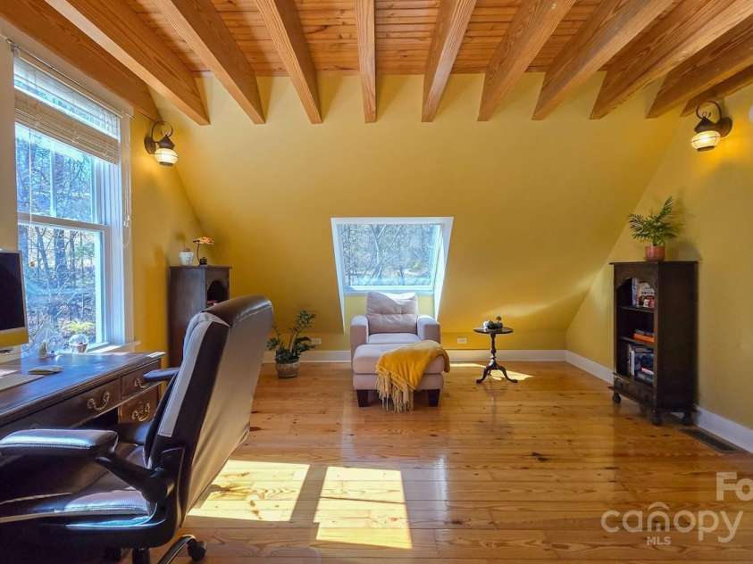 20 Spicebush Lane, Weaverville, NC 28787.  MLS# CAR4228487, YatesRealty ID 4971. 