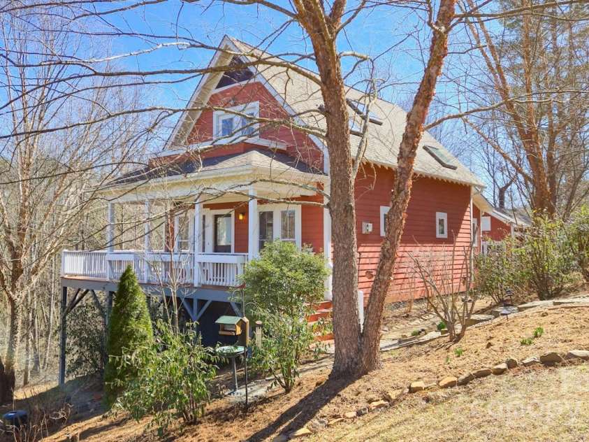 20 Spicebush Lane, Weaverville, NC 28787.  MLS# CAR4228487, YatesRealty ID 4971. 