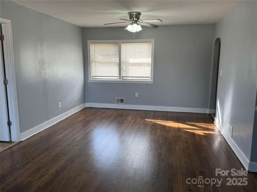 305 Tec Road, Cheraw, SC 29520.  MLS# CAR4324645, YatesRealty ID 4971. 