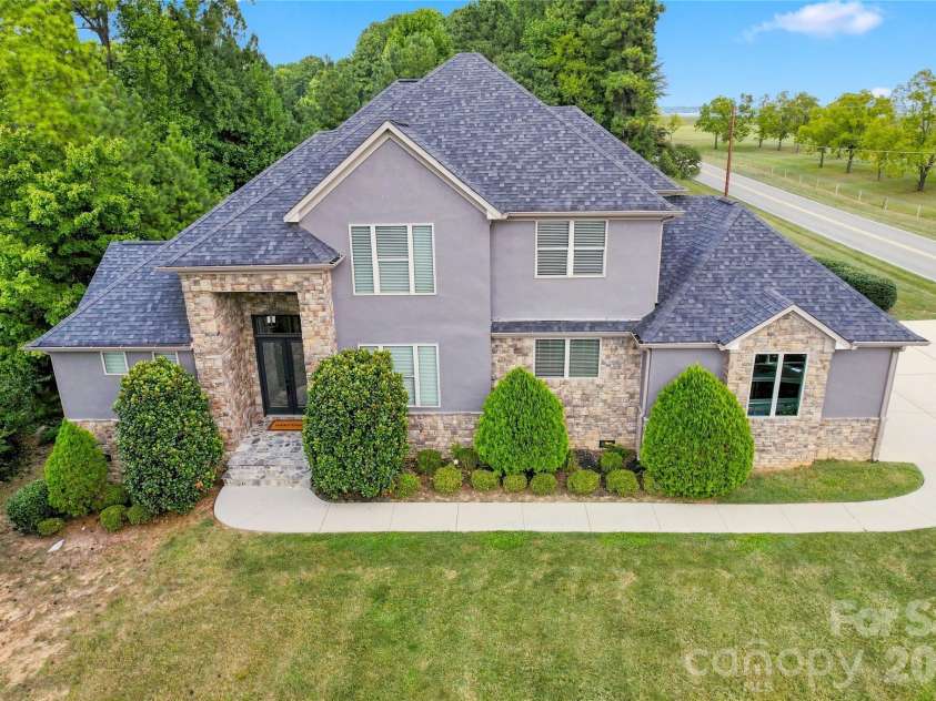 8007 Glen Abbey Circle, Stanley, NC 28164.  MLS# CAR4423031, YatesRealty ID 49712. 