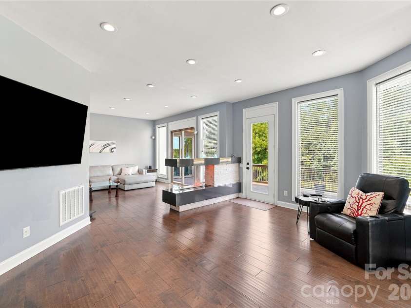 8007 Glen Abbey Circle, Stanley, NC 28164.  MLS# CAR4423031, YatesRealty ID 49712. 