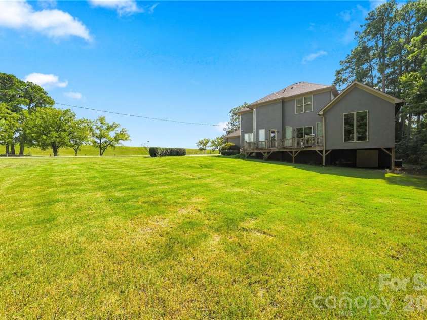 8007 Glen Abbey Circle, Stanley, NC 28164.  MLS# CAR4423031, YatesRealty ID 49712. 