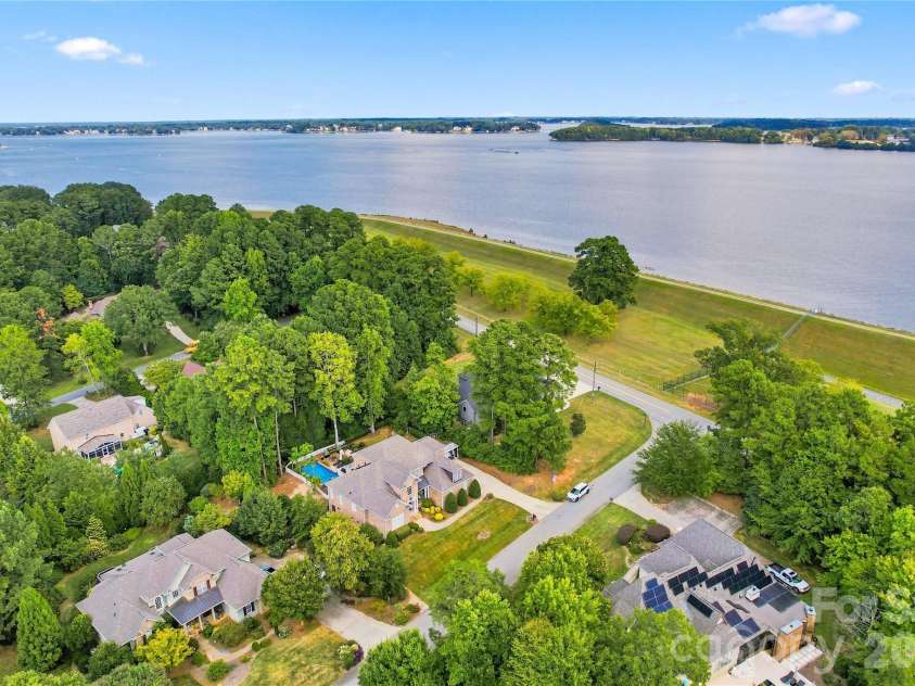 8007 Glen Abbey Circle, Stanley, NC 28164.  MLS# CAR4423031, YatesRealty ID 49712. 