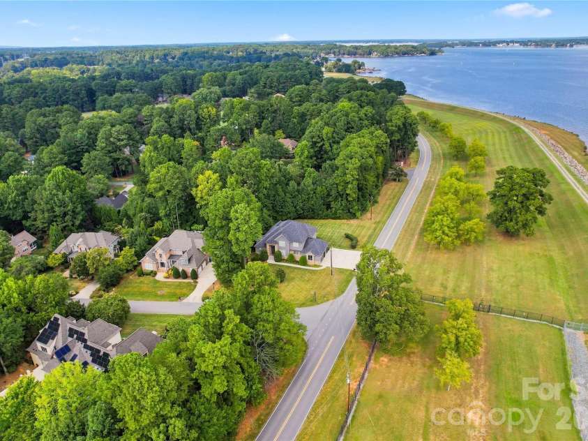 8007 Glen Abbey Circle, Stanley, NC 28164.  MLS# CAR4423031, YatesRealty ID 49712. 