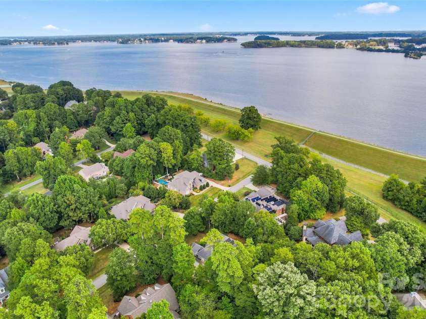 8007 Glen Abbey Circle, Stanley, NC 28164.  MLS# CAR4423031, YatesRealty ID 49712. 
