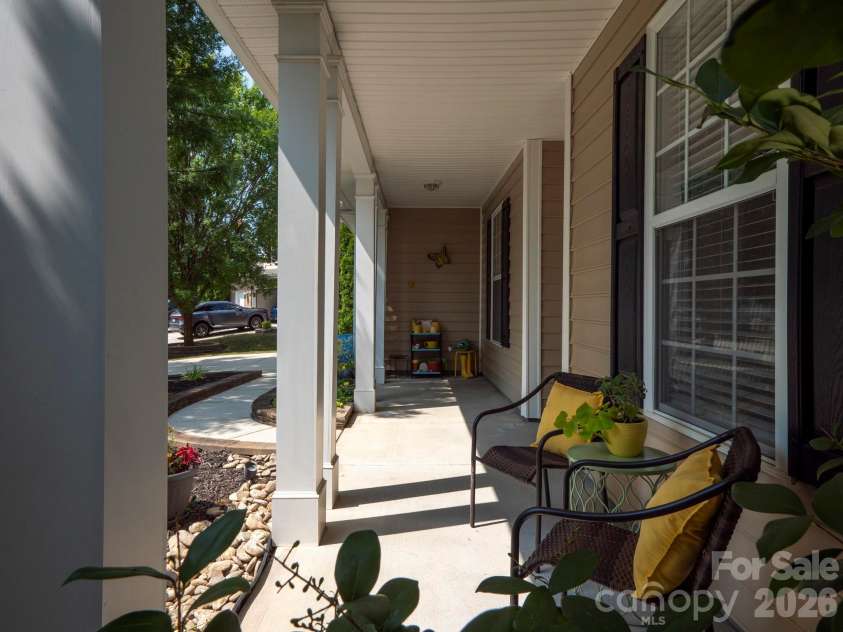 6005 Lillyshire Place, Charlotte, NC 28213.  MLS# CAR4422829, YatesRealty ID 49713. 