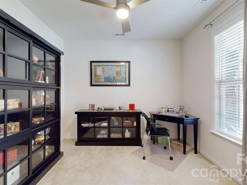 6005 Lillyshire Place, Charlotte, NC 28213.  MLS# CAR4422829, YatesRealty ID 49713. 