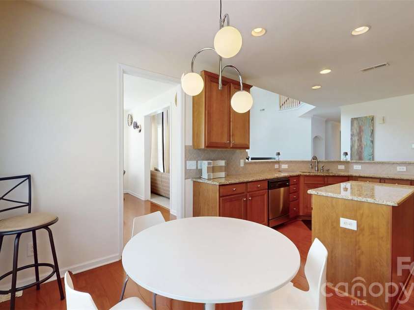 6005 Lillyshire Place, Charlotte, NC 28213.  MLS# CAR4422829, YatesRealty ID 49713. 
