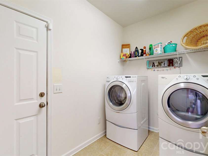 6005 Lillyshire Place, Charlotte, NC 28213.  MLS# CAR4422829, YatesRealty ID 49713. 