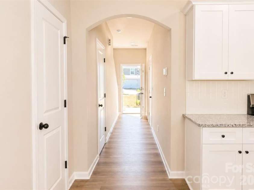 3031 Aberleaf Lane, Charlotte, NC 28227.  MLS# CAR4423203, YatesRealty ID 49714. 