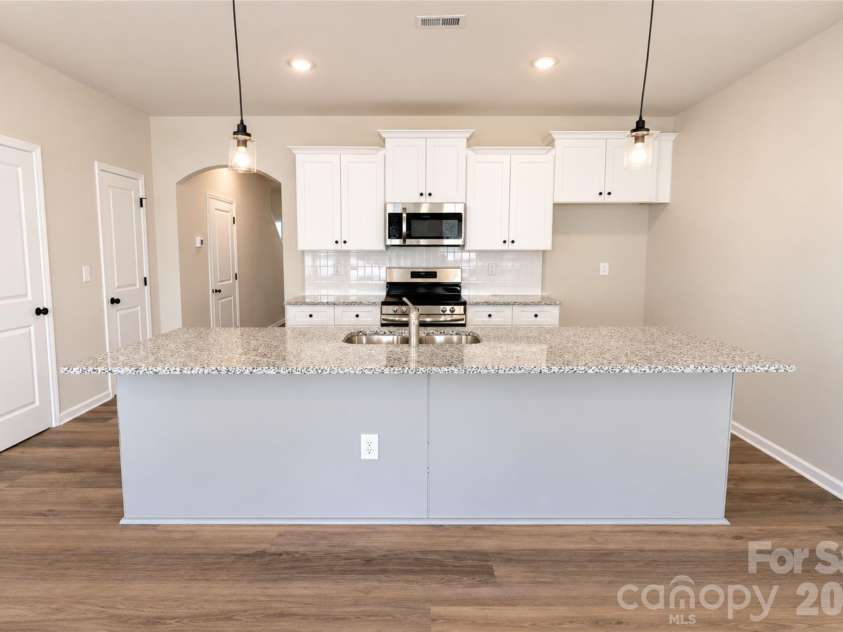 3031 Aberleaf Lane, Charlotte, NC 28227.  MLS# CAR4423203, YatesRealty ID 49714. 