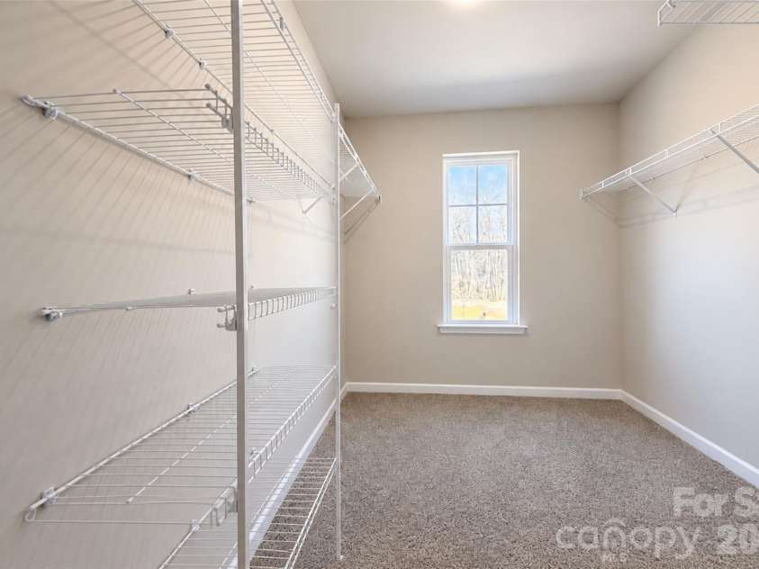 3031 Aberleaf Lane, Charlotte, NC 28227.  MLS# CAR4423203, YatesRealty ID 49714. 