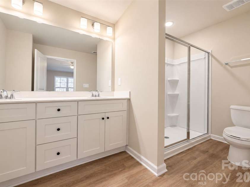 3031 Aberleaf Lane, Charlotte, NC 28227.  MLS# CAR4423203, YatesRealty ID 49714. 