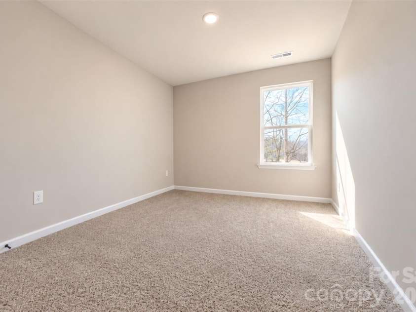 3031 Aberleaf Lane, Charlotte, NC 28227.  MLS# CAR4423203, YatesRealty ID 49714. 