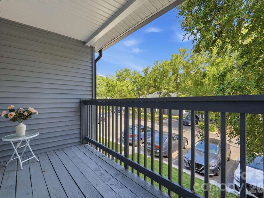 11531 Turn Stone Court, Charlotte, NC 28226.  MLS# CAR4422419, YatesRealty ID 49715. Have your morning coffee before work out here!
