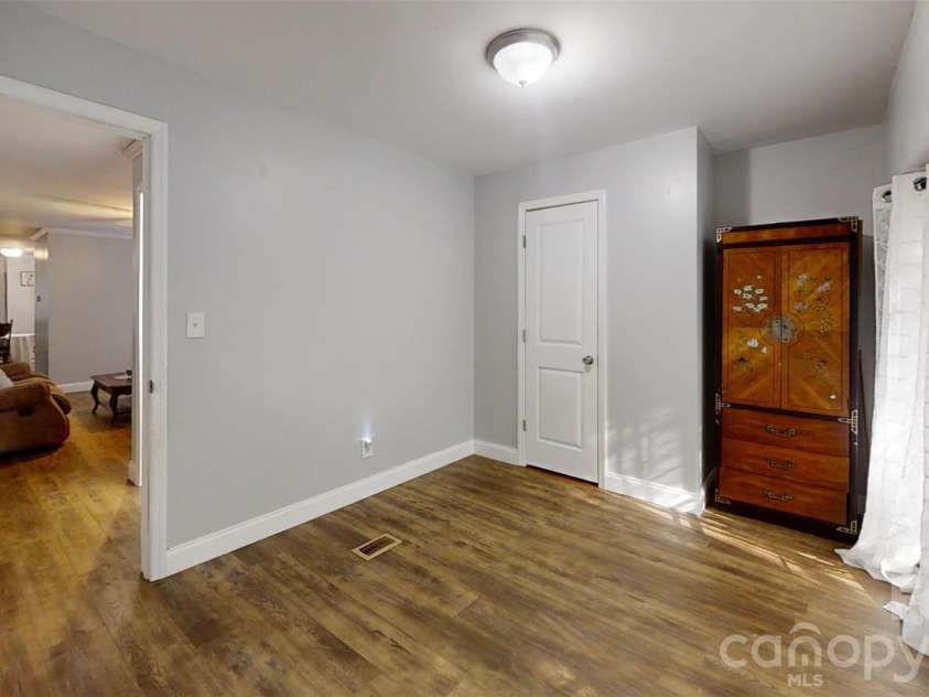 6676 Lineberger Road, Denver, NC 28037.  MLS# CAR4422980, YatesRealty ID 49717. 