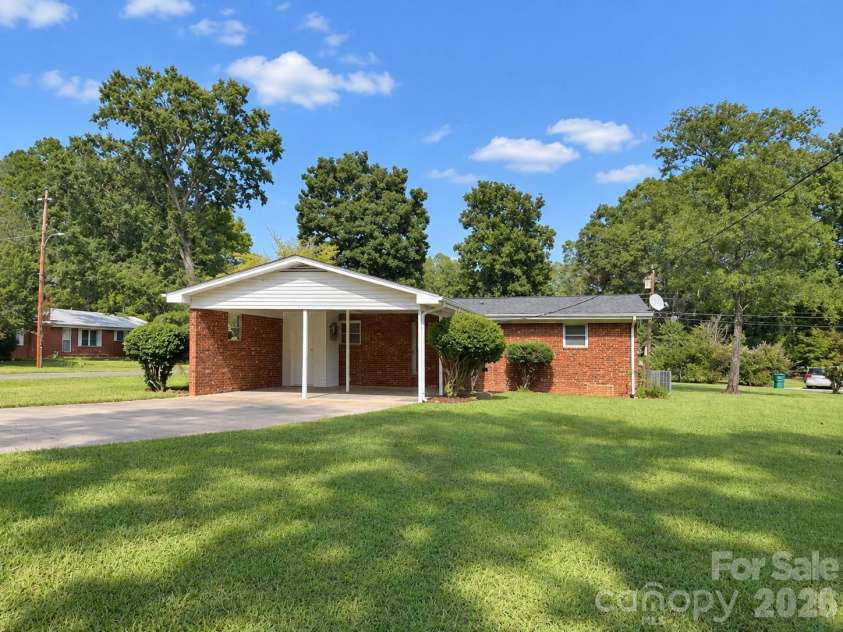 506 Elm Street, Norwood, NC 28128.  MLS# CAR4422927, YatesRealty ID 49718. 