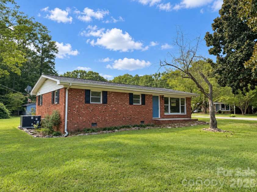 506 Elm Street, Norwood, NC 28128.  MLS# CAR4422927, YatesRealty ID 49718. 