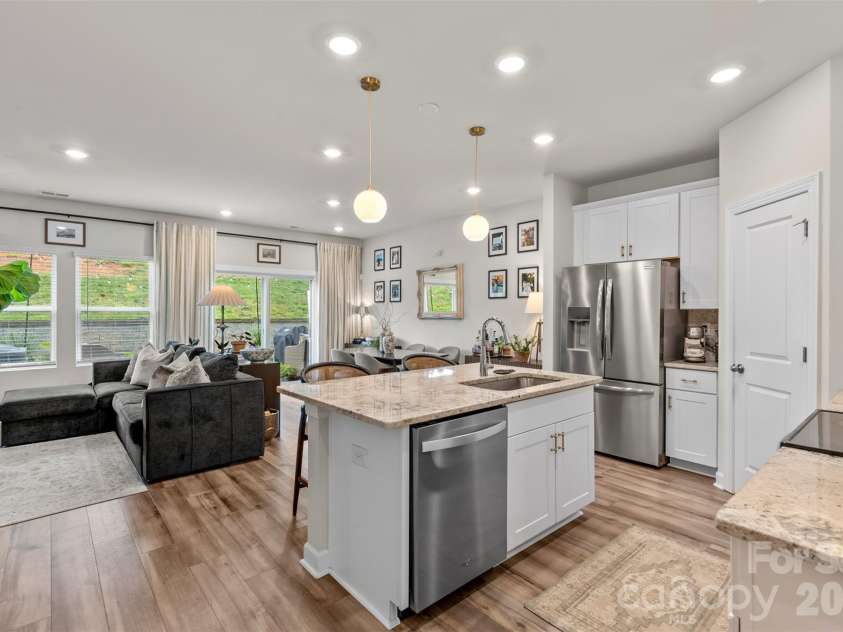 524 Tayberry Lane, Fort Mill, SC 29715.  MLS# CAR4420394, YatesRealty ID 49719. 
