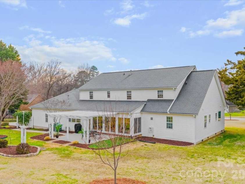 16601 Jefferson Place, Fort Mill, SC 29708.  MLS# CAR4351321, YatesRealty ID 4972. 