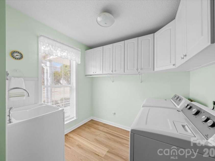 16601 Jefferson Place, Fort Mill, SC 29708.  MLS# CAR4351321, YatesRealty ID 4972. Laundry Room