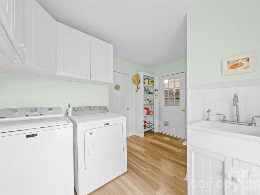 16601 Jefferson Place, Fort Mill, SC 29708.  MLS# CAR4351321, YatesRealty ID 4972. Laundry Room