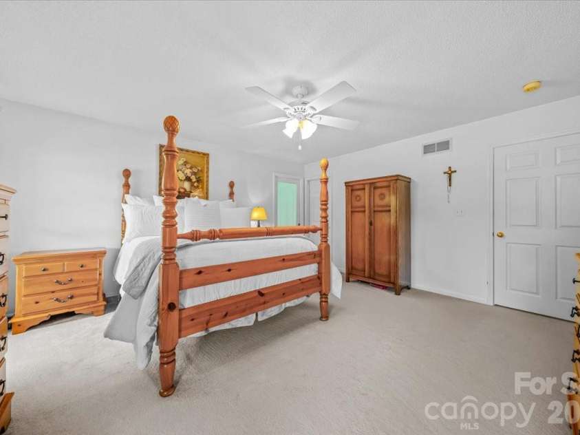 16601 Jefferson Place, Fort Mill, SC 29708.  MLS# CAR4351321, YatesRealty ID 4972. Primary Bedroom on Main Floor