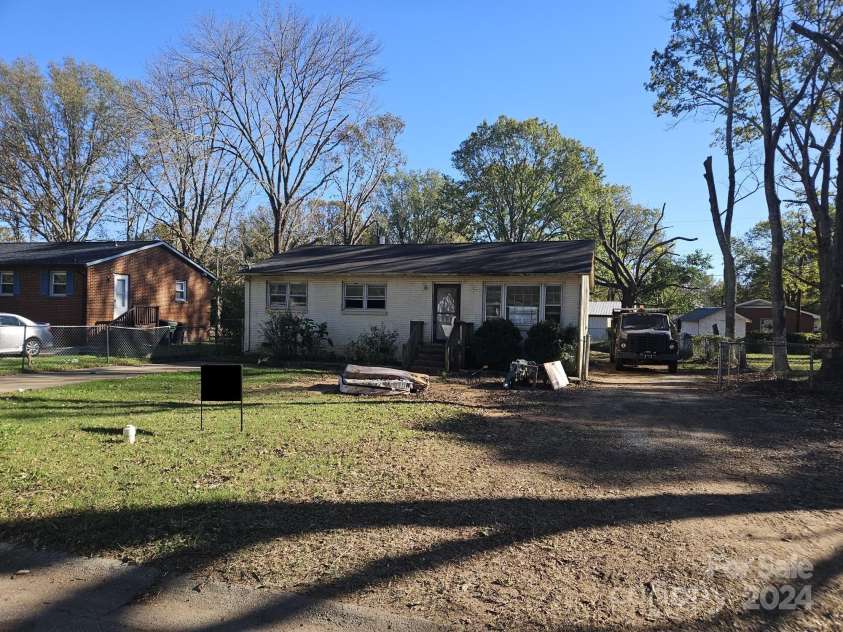 934 Pebble Road, Rock Hill, SC 29730.  MLS# CAR4203783, YatesRealty ID 4972. 