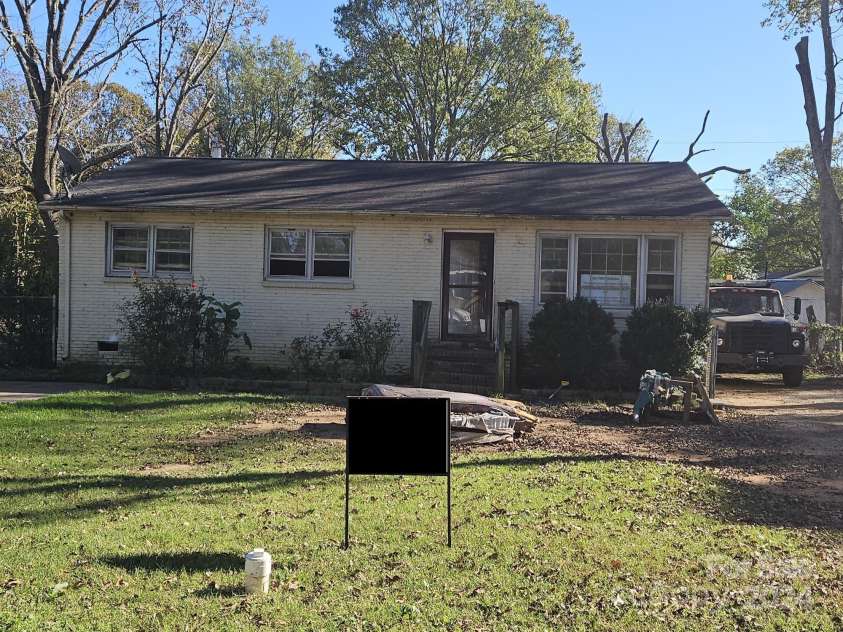 934 Pebble Road, Rock Hill, SC 29730.  MLS# CAR4203783, YatesRealty ID 4972. 