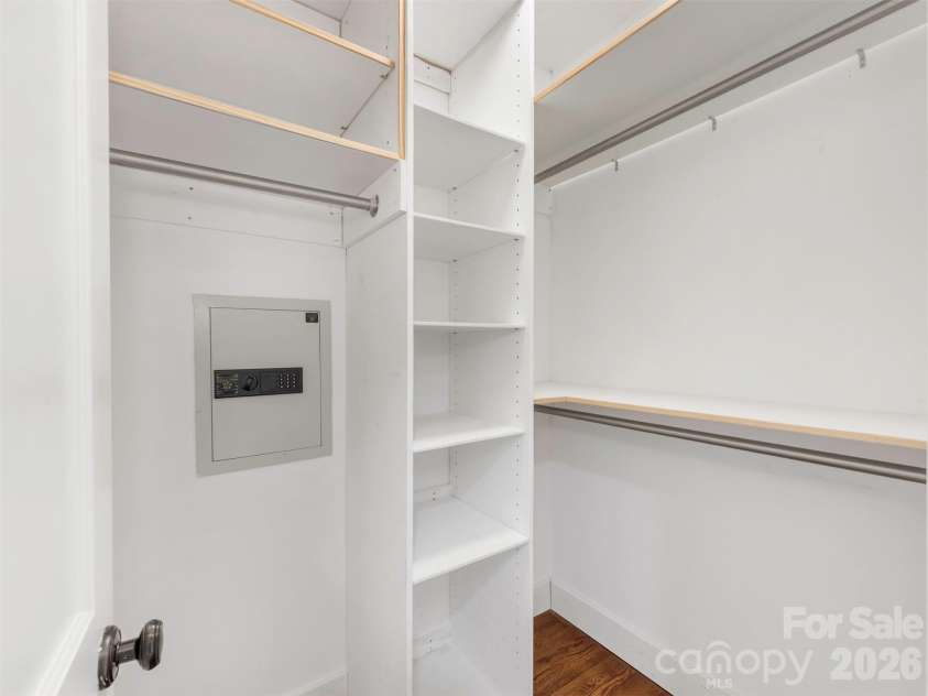 201 Brandywine Road, Charlotte, NC 28209.  MLS# CAR4423103, YatesRealty ID 49720. 