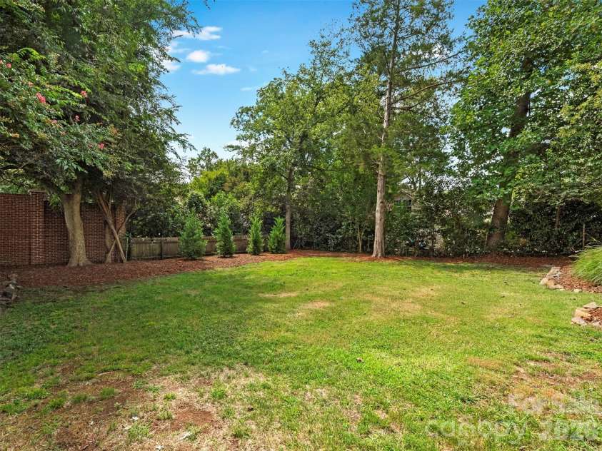 201 Brandywine Road, Charlotte, NC 28209.  MLS# CAR4423103, YatesRealty ID 49720. 