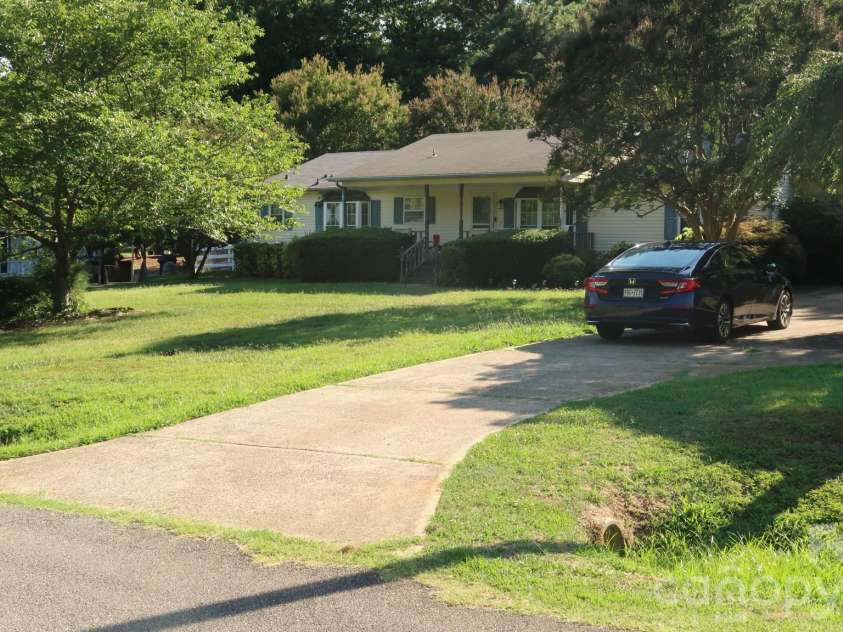 114 Tamer Road, Mooresville, NC 28117.  MLS# CAR4422602, YatesRealty ID 49724. 