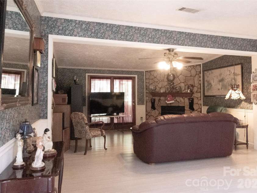 114 Tamer Road, Mooresville, NC 28117.  MLS# CAR4422602, YatesRealty ID 49724. 