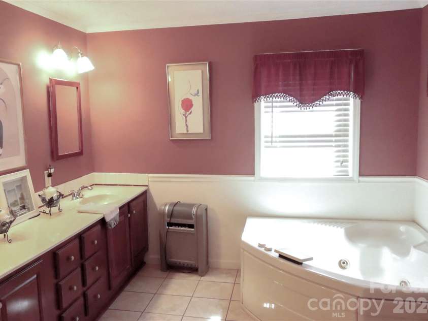 114 Tamer Road, Mooresville, NC 28117.  MLS# CAR4422602, YatesRealty ID 49724. 