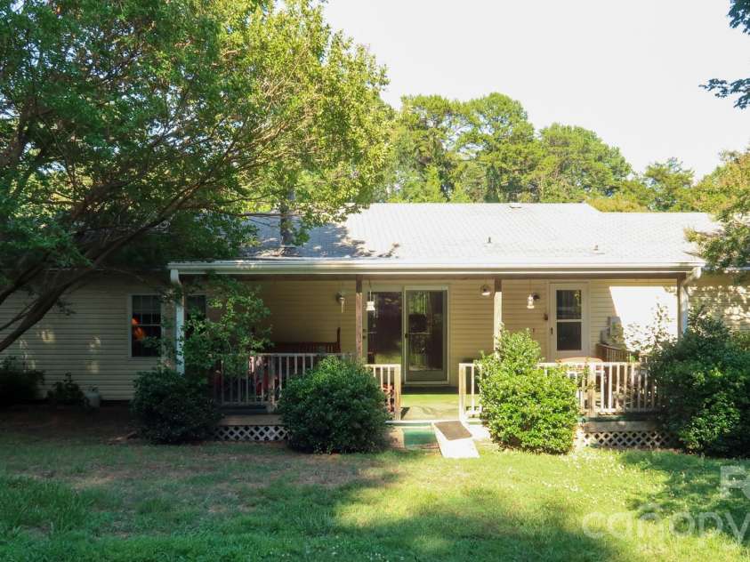 114 Tamer Road, Mooresville, NC 28117.  MLS# CAR4422602, YatesRealty ID 49724. 