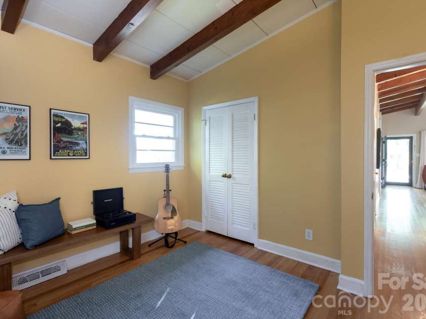 1526 Briarfield Drive, Charlotte, NC 28205.  MLS# CAR4422287, YatesRealty ID 49726. Ample closet storage and direct backyard access.