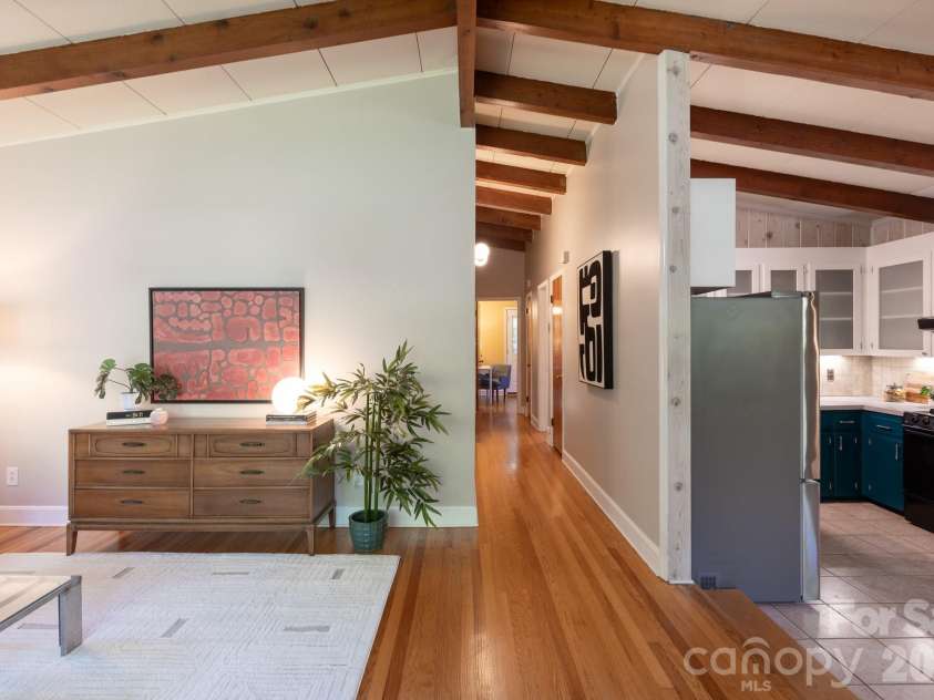 1526 Briarfield Drive, Charlotte, NC 28205.  MLS# CAR4422287, YatesRealty ID 49726. Post-and-beam construction on full display.