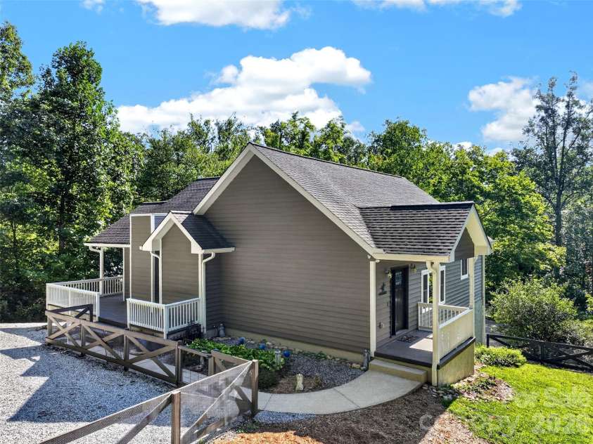 767 Hunnicut Mountain Road, Marion, NC 28752.  MLS# CAR4420437, YatesRealty ID 49727. 