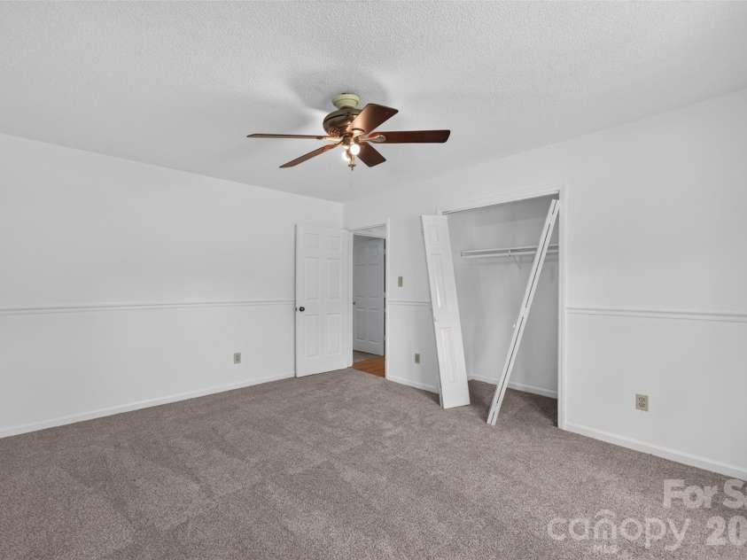 1711 Piney Road, Hickory, NC 28602.  MLS# CAR4423170, YatesRealty ID 49728. 