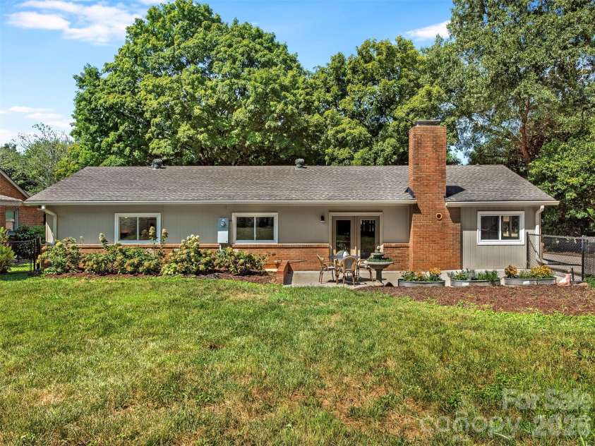 3717 Flowerfield Road, Charlotte, NC 28210.  MLS# CAR4423215, YatesRealty ID 49729. 