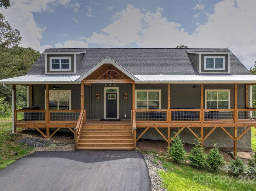 115 Cascade Ridge Road, Fairview, NC 28730.  MLS# CAR4222933, YatesRealty ID 4973. 